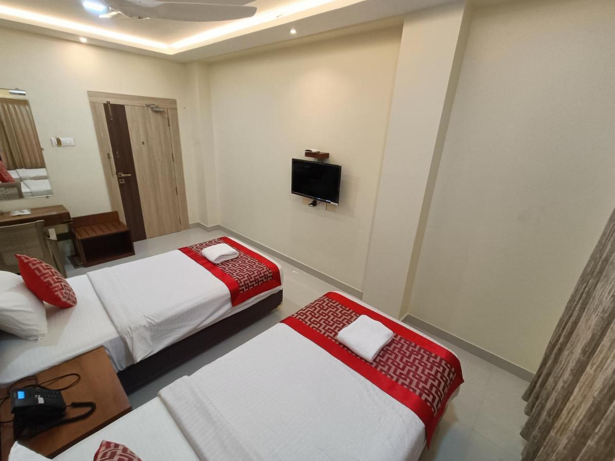 فندق Sri Aswin Grand Nāmakkal المظهر الخارجي الصورة